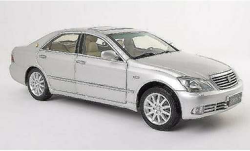 Toyota Crown Base 1/18 Paudi grijs 2005 modelauto