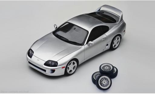 Modelauto Toyota Supra Base A80 grijs 1992 1/64 WhelArt