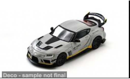 Modelauto Toyota Supra Darwin PRO A90 grijs/zwart 1/64 INNO64