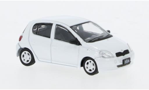 Modelauto Toyota Yaris Base wit 1/64 BM Creations