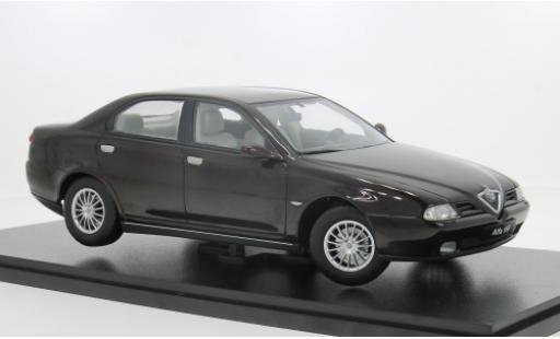 Modelauto Alfa Romeo 166 berlina zwart 1999 1/18 Triple 9 Collection