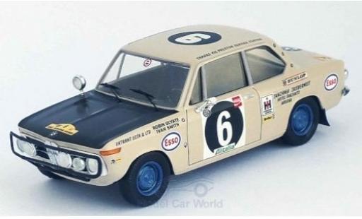 Modelauto Bmw 2002 ti No.6 East African Safari Rally 1971 R.Ulyate/I.Smith 1/43 Trofeu