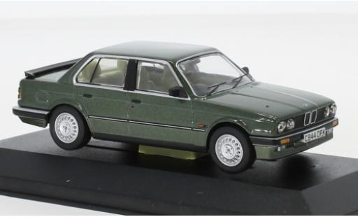 Modelauto Bmw 323 coupe i (E30) metallic groen RHD 1/43 Vanguards