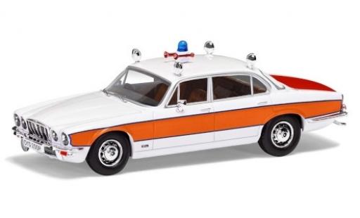 Modelauto Jaguar XJ6 Police 6 Series 2 4.2 RHD Avon & Somerset Constabulary Politie (GB) 1/43 Vanguards