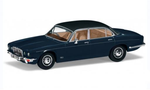 Modelauto Jaguar XJ6 Series II 6 2 blauw RHD 1/43 Vanguards