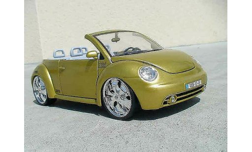 Volkswagen New Beetle Cabriolet 1/18 Burago west coast modelauto