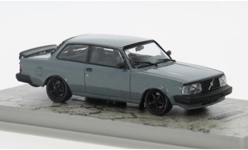 Modelauto Volvo 242 Custom grijs 1/64 Tarmac Works