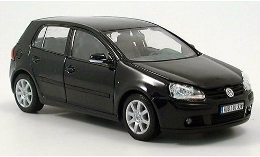 Volkswagen Golf Base 1/24 Welly zwart 2004 modelauto