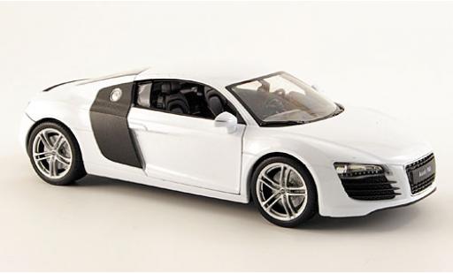 Modelauto Audi R8 coupe wit 1/24 Welly