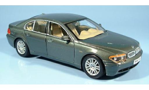 Modelauto Bmw 745 E65 i met. groen 2002 1/24 Welly