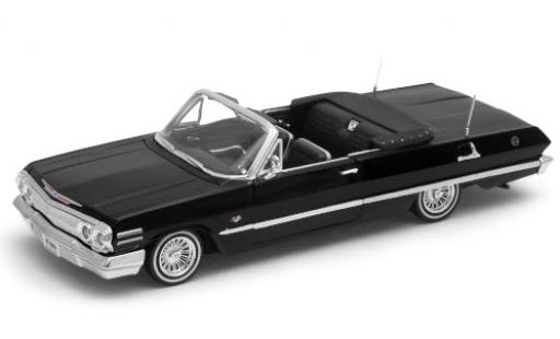 Modelauto Chevrolet Impala Convertible Cabriolet Tuning zwart 1963 1/24 Welly