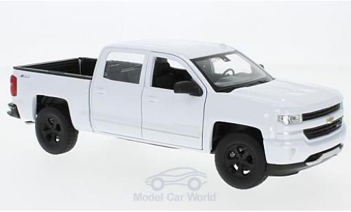 Modelauto Chevrolet Silverado pickup wit 1/24 Welly