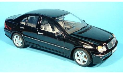 Modelauto Mercedes Classe C Base zwart 2001 1/18 Welly