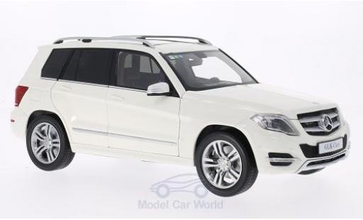 Modelauto Mercedes Classe GLK GTA Edition wit 2013 1/18 Welly