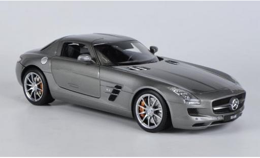 Modelauto Mercedes SLS Coupe AMG (C197) met.-grijs (GTA Edition) 1/18 Welly