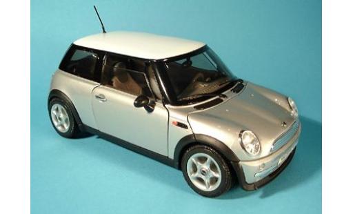 Modelauto Mini Cooper Base New grijs 2001 1/18 Welly