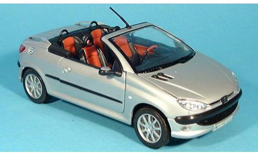 Modelauto Peugeot 206 CC Cabriolet open grijs 1/24 Welly