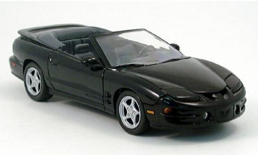 Modelauto Pontiac Firebird 2001 zwart 1/24 Welly