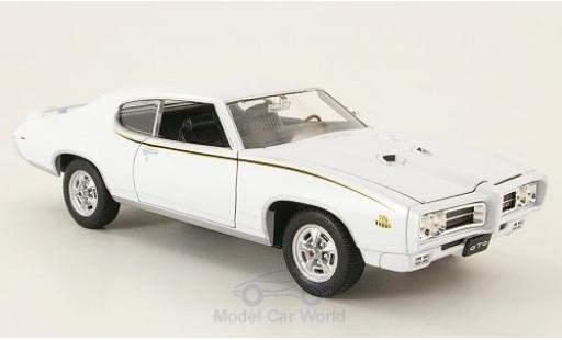 Modelauto Pontiac GTO The Judge wit 1969 zonder Vitrine 1/24 Welly