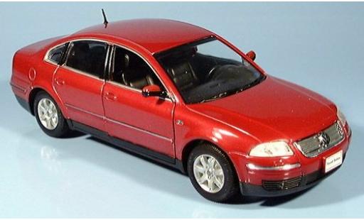 Modelauto Volkswagen Passat B5 Sedan met. rood 2001 1/24 Welly