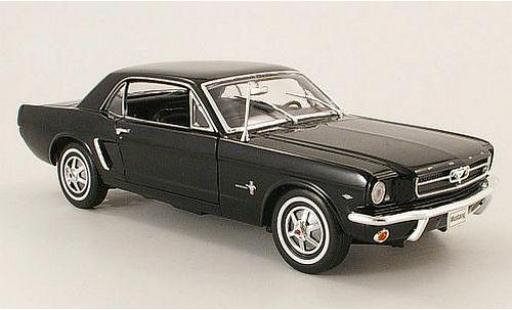 Modelauto Ford Mustang Hardtop Coupe zwart 1964 1/18 Welly