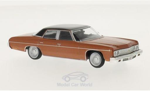 Modelauto Chevrolet Bel Air Coupe metallic koper/zwart 1973 1/43 WhiteBox