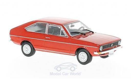 Modelauto Volkswagen Passat B1 rood 1973 1/43 WhiteBox