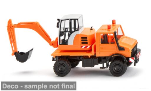 Modelauto Mercedes Unimog Base mit Bagger oranje 1975 1/87 Wiking