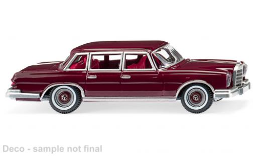 Modelauto Mercedes 600 Base (W100) rood 1/87 Wiking